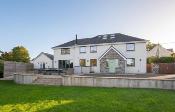 8 Bed in Llanrhidian Holiday Home