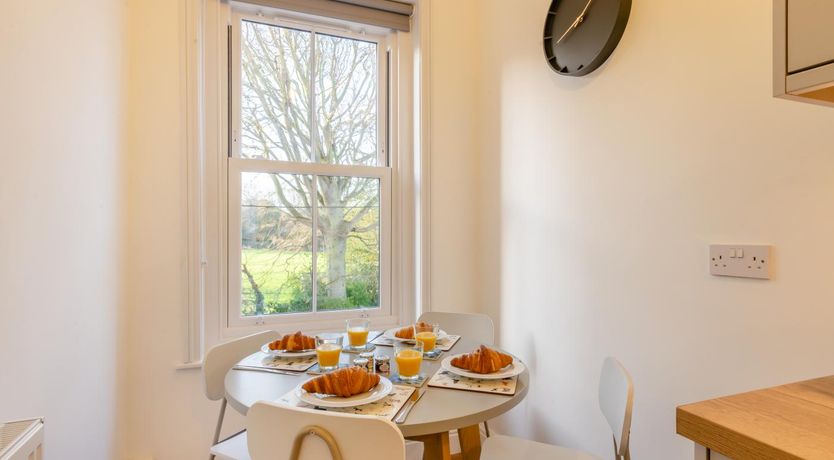 Photo of 2 Bed in Overstrand