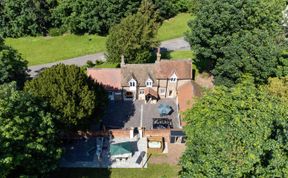 Photo of 4 Bed in Broadstairs