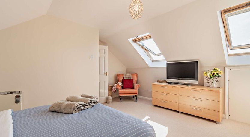 Photo of 3 Bed in Broad Haven