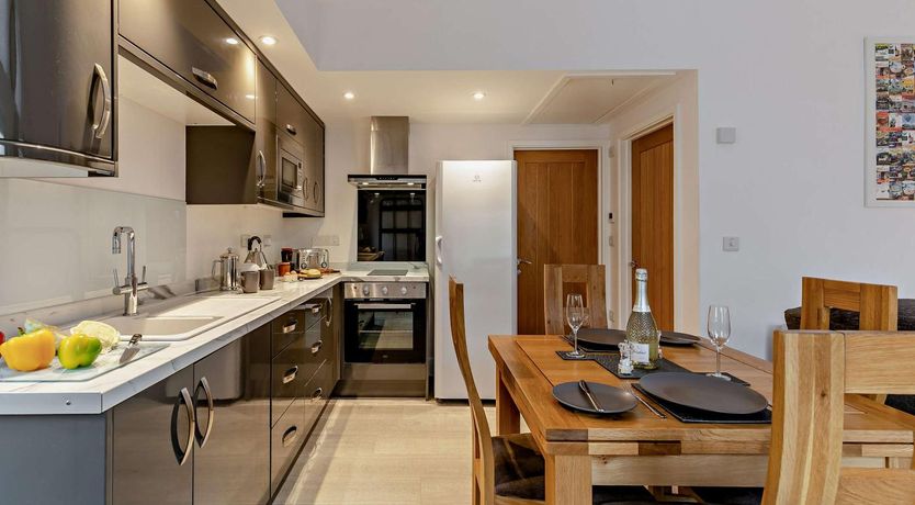 Photo of 1 Bed in Truro