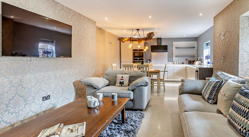 Photo of 3 Bed in Port Eynon