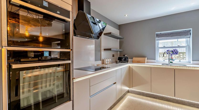 Photo of 3 Bed in Port Eynon