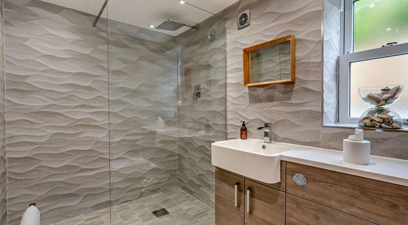 Photo of 3 Bed in Port Eynon