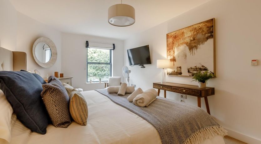 Photo of 3 Bed in Torquay