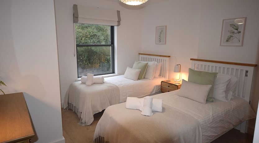 Photo of 3 Bed in Torquay