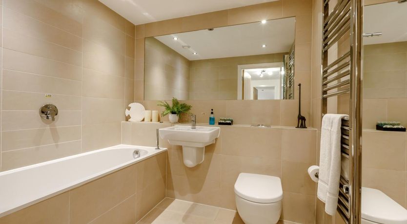 Photo of 3 Bed in Torquay