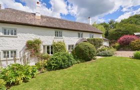 Photo of 3-bed-in-dalwood