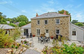 Photo of 4-bed-in-penryn