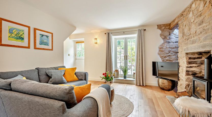 Photo of 4 Bed in Penryn