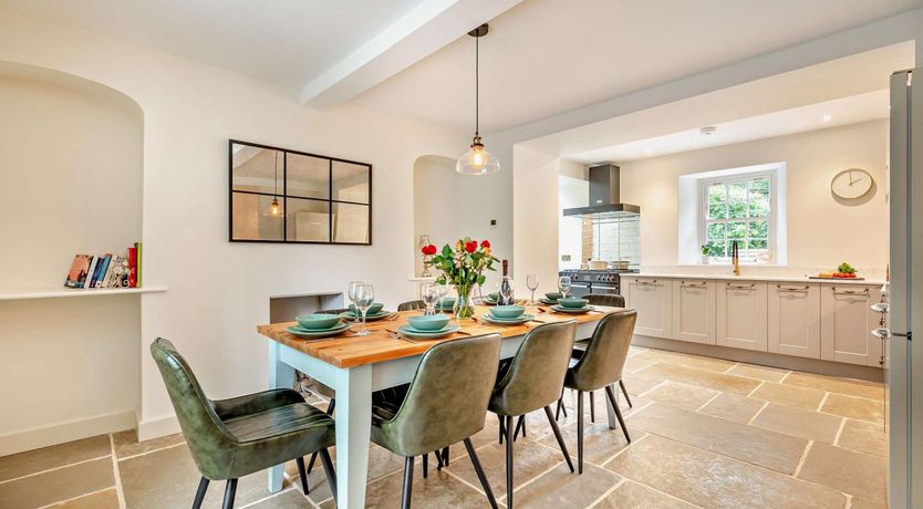 Photo of 4 Bed in Penryn