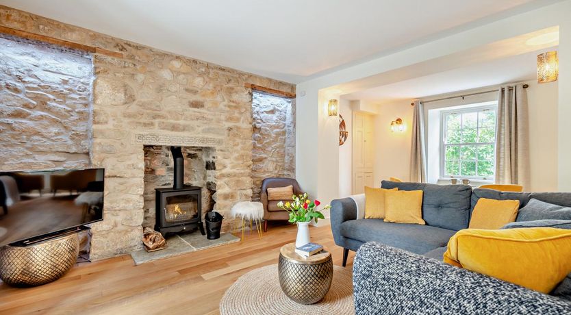 Photo of 4 Bed in Penryn