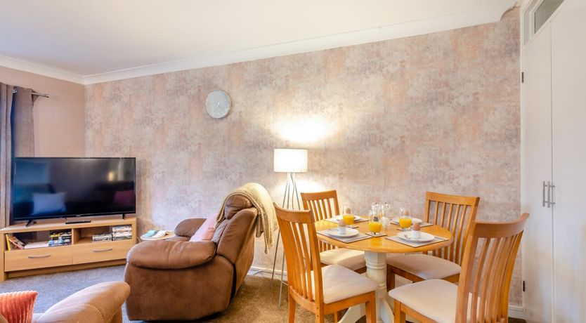 Photo of 2 Bed in Holt