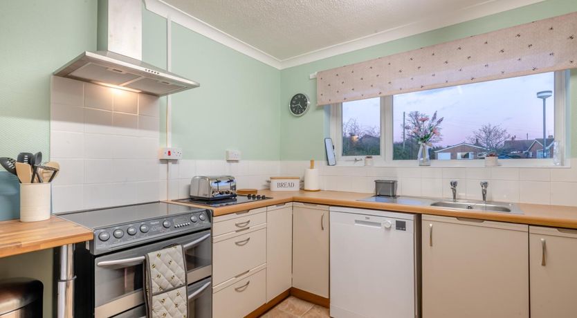 Photo of 2 Bed in Holt