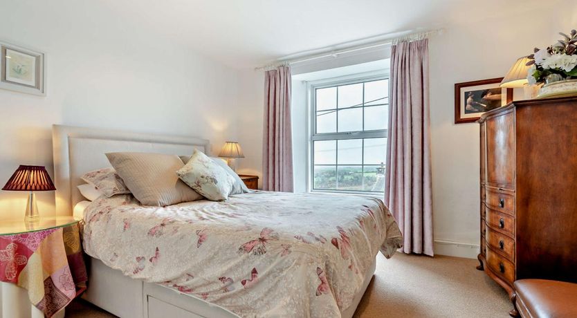 Photo of 3 Bed in St. Breward