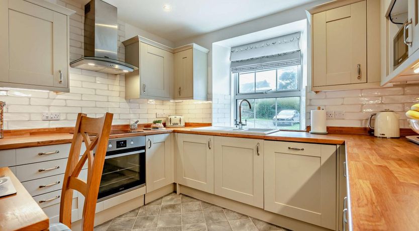 Photo of 3 Bed in St. Breward