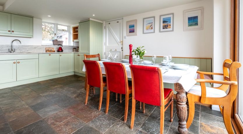 Photo of 4 Bed in Saunton