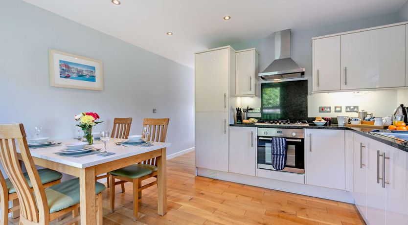 Photo of 2 Bed in Winnards Perch