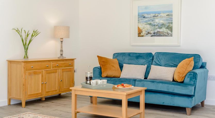 Photo of 3 Bed in St. Merryn