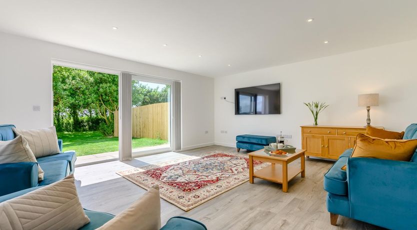 Photo of 3 Bed in St. Merryn