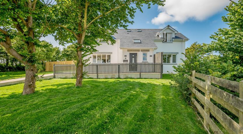 Photo of 3 Bed in St. Merryn
