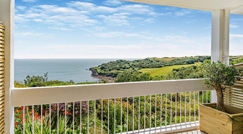 Photo of 1 Bed in Langland