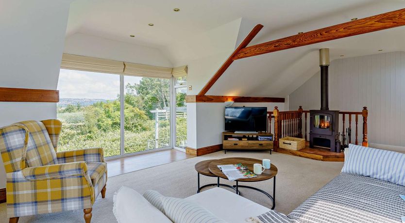 Photo of 3 Bed in Mumbles