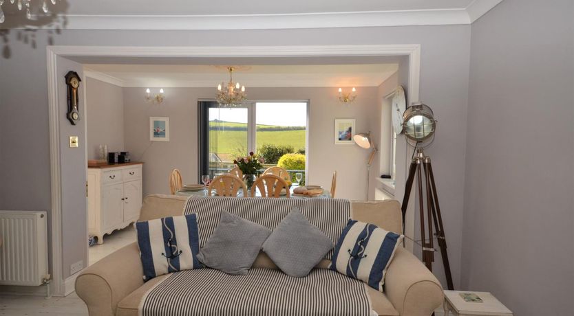 Photo of 3 Bed in Hope Cove