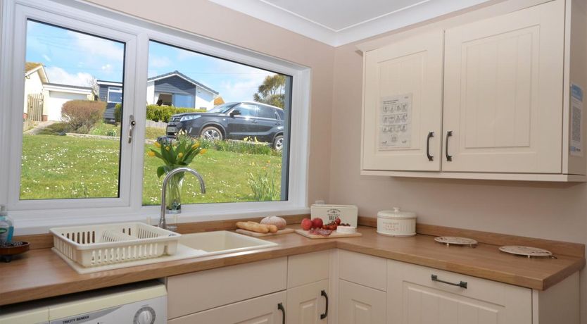 Photo of 3 Bed in Hope Cove