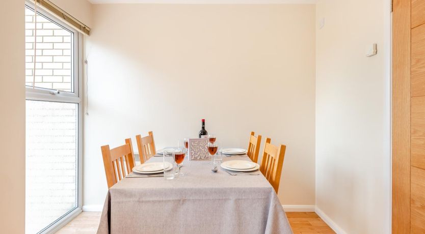 Photo of 2 Bed in Christchurch