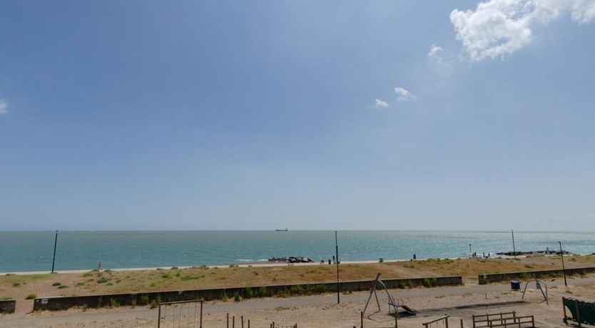 Photo of 3 Bed in Felixstowe