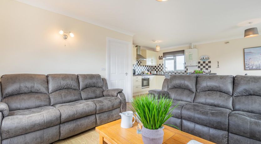 Photo of 3 Bed in St. Merryn