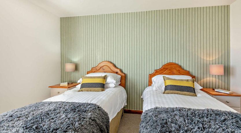 Photo of 1 Bed in Blue Anchor