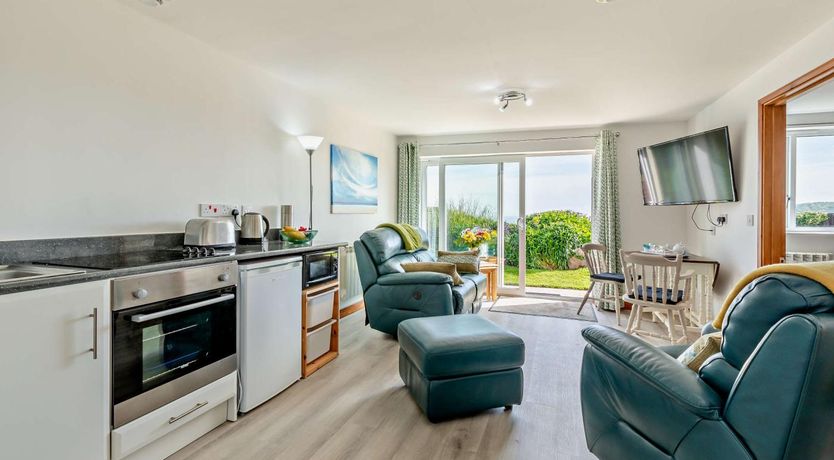 Photo of 1 Bed in Blue Anchor