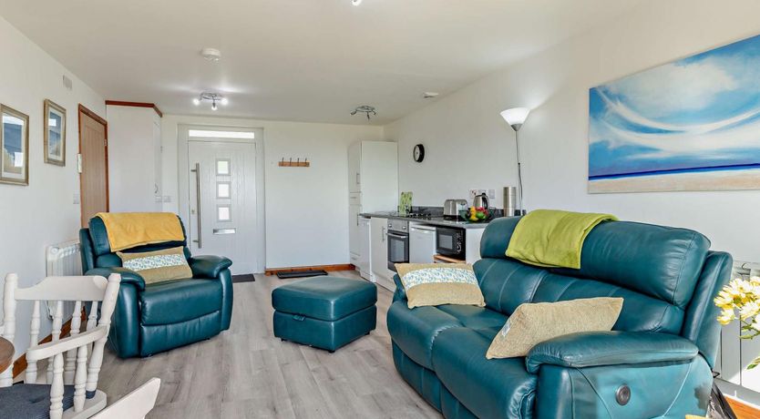 Photo of 1 Bed in Blue Anchor