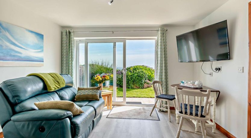 Photo of 1 Bed in Blue Anchor
