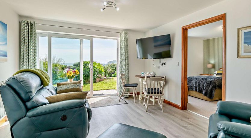 Photo of 1 Bed in Blue Anchor