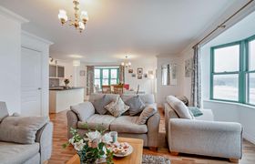 Photo of 2-bed-in-broad-haven-8