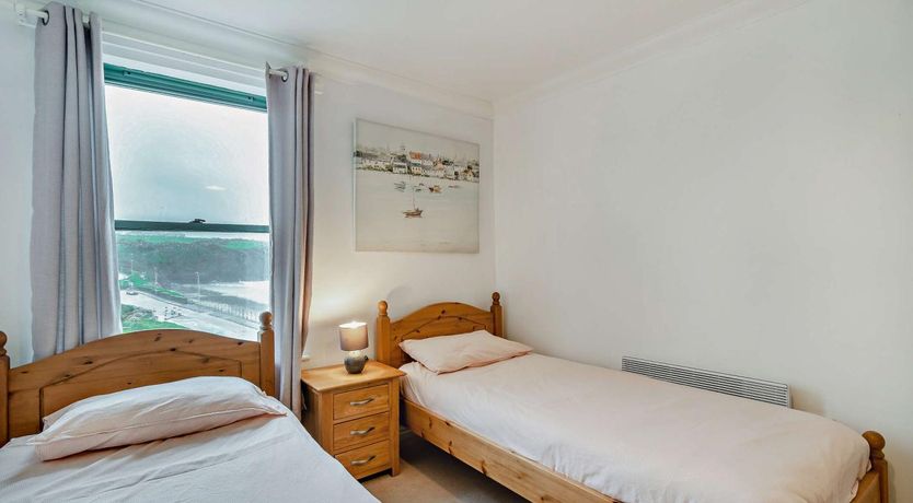 Photo of 2 Bed in Broad Haven