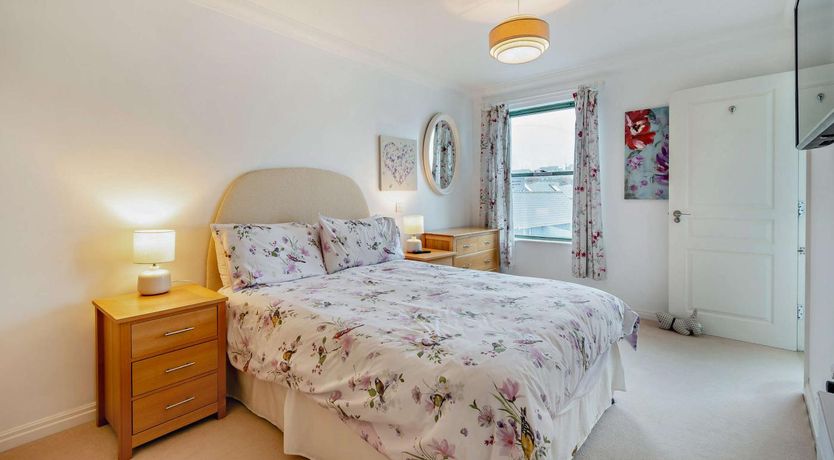 Photo of 2 Bed in Broad Haven