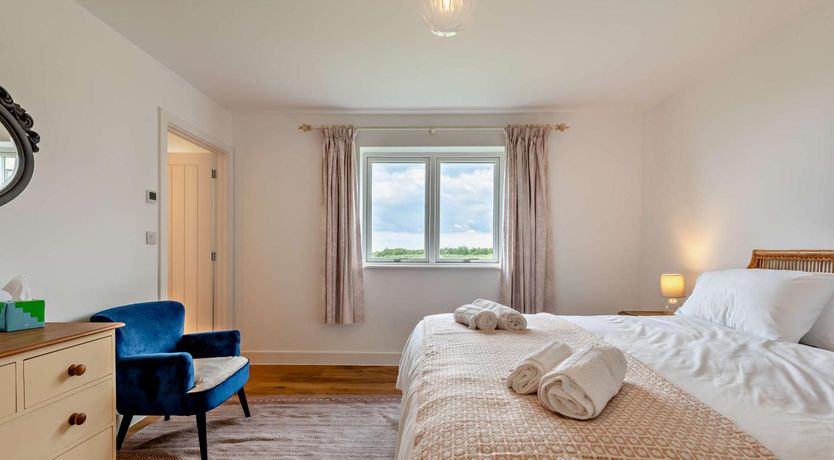 Photo of 2 Bed in Abbotsham