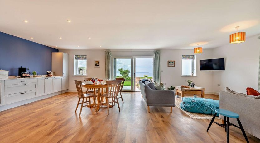 Photo of 2 Bed in Abbotsham