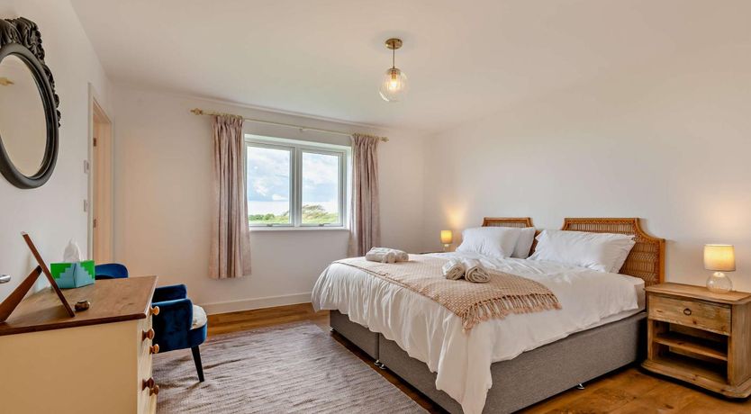 Photo of 2 Bed in Abbotsham