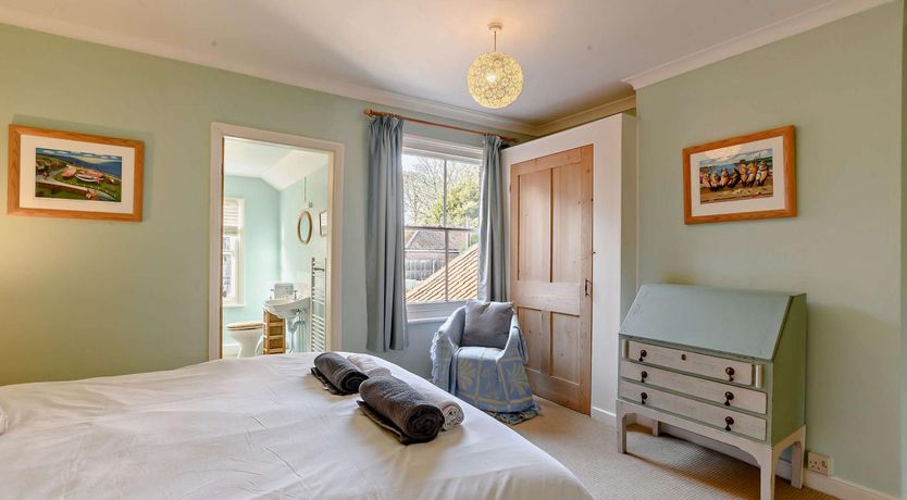 Photo of 2 Bed in Overstrand