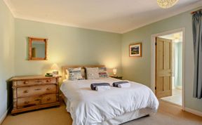 Photo of 2 Bed in Overstrand