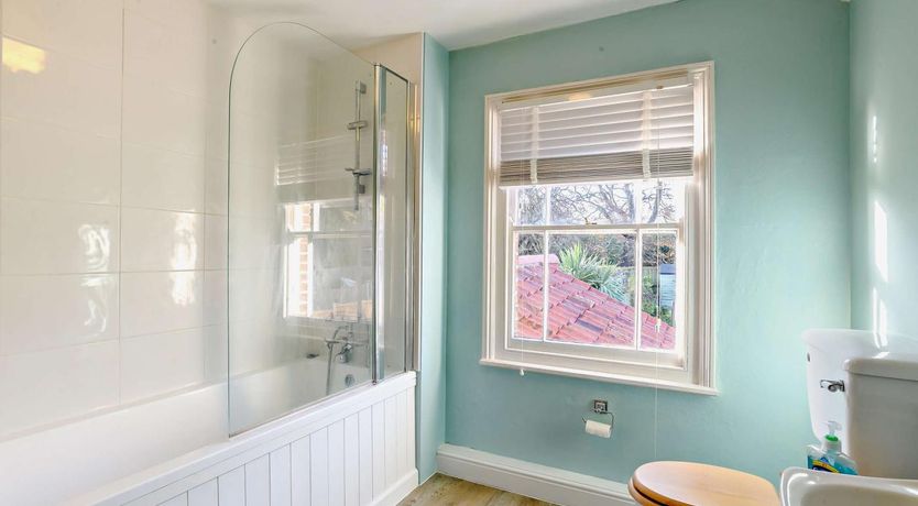 Photo of 2 Bed in Overstrand