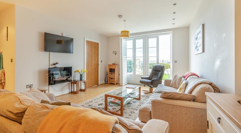 Photo of 2 Bed in Tenby