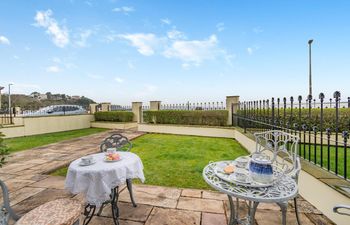 2 Bed in Tenby Holiday Home