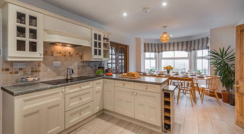 Photo of 5 Bed in Mynytho