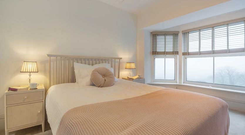 Photo of 5 Bed in Mynytho